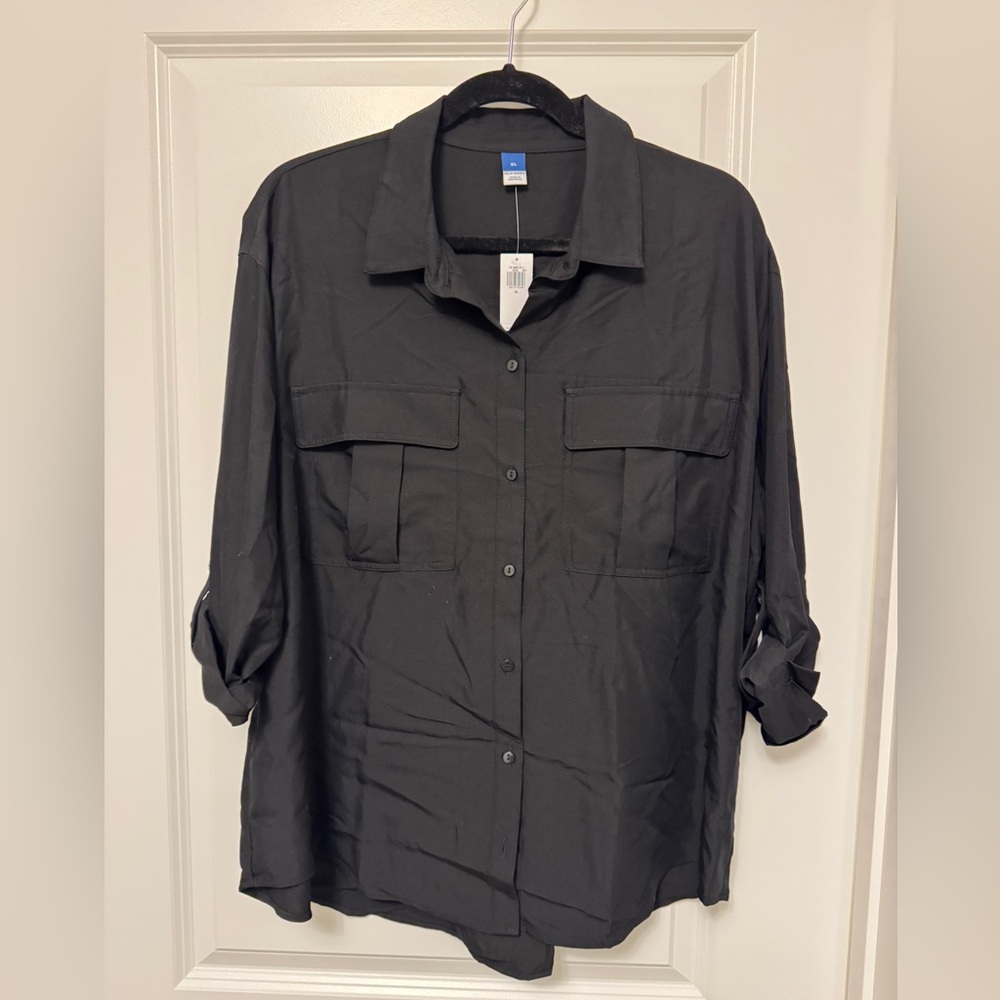 NWT Old Navy women’s button-down utility shirt in black size XL
